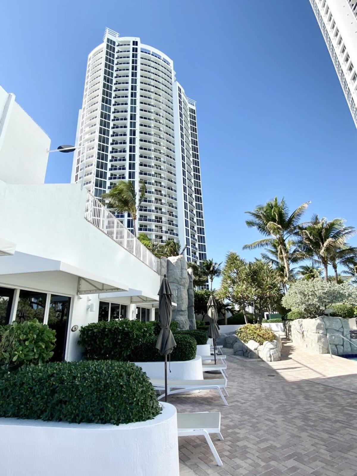 Trump International Resort By Zen Vacation Rentals Miami Beach Exterior photo