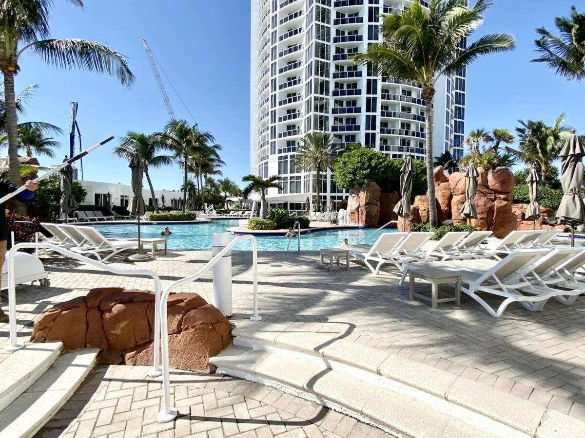 Trump International Resort By Zen Vacation Rentals Miami Beach Exterior photo